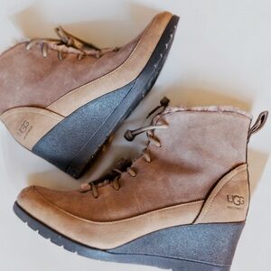 UGG Bridgit Waterproof Wedge Ankle Boots 8.5 Taupe Mole Lace Up Winter